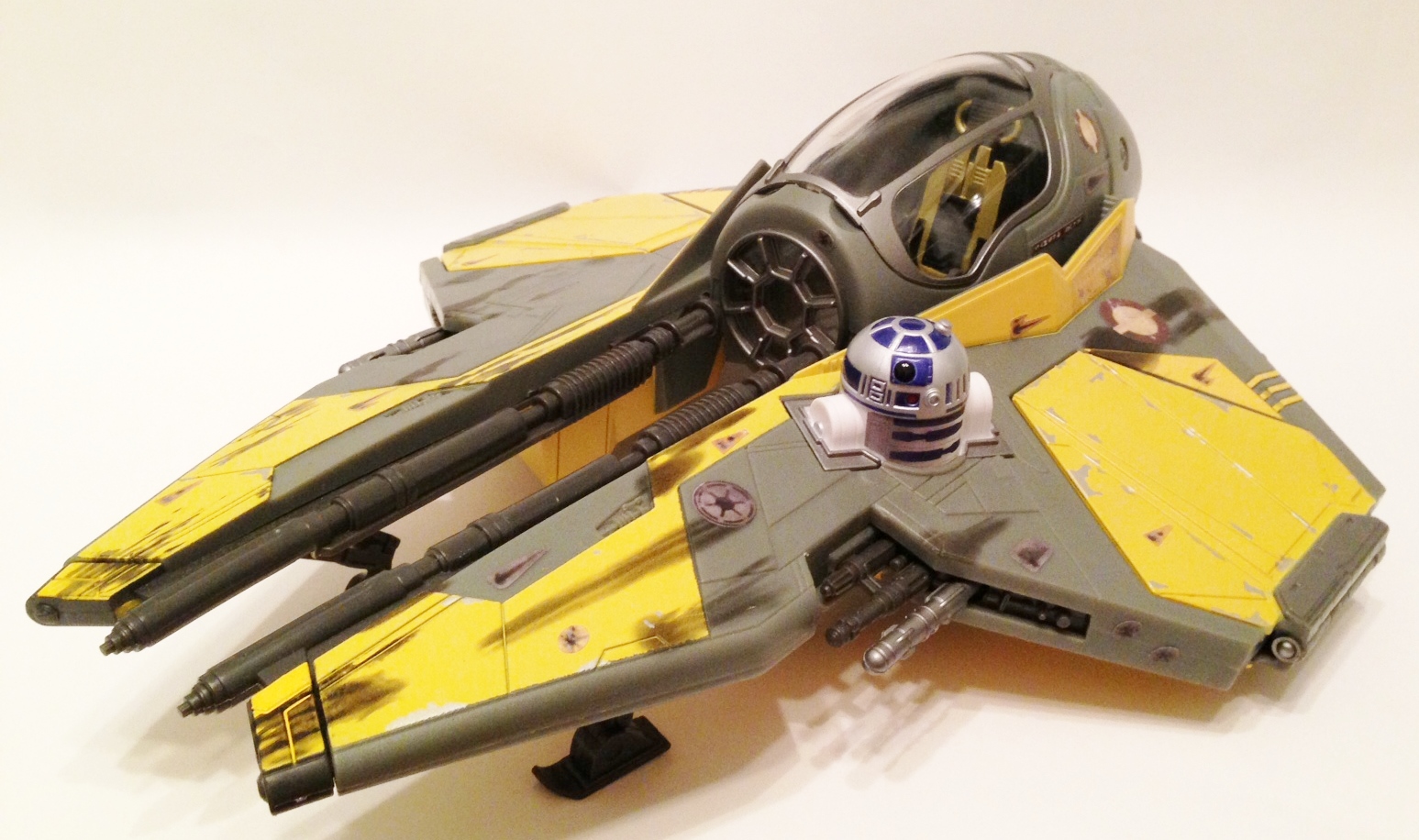 The Action Figure History of Episode III’s Jedi Starfighters